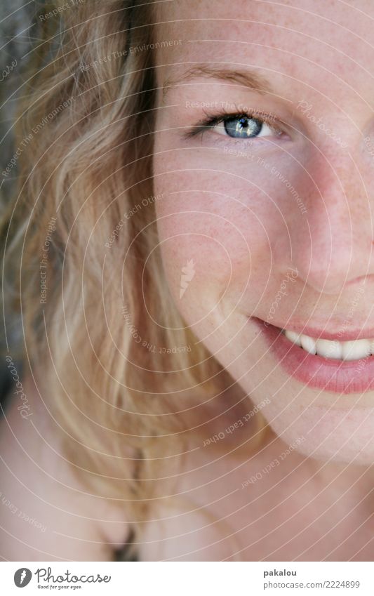 happy blondie Gesundheit harmonisch Wohlgefühl Zufriedenheit Erholung ruhig Mensch feminin Junge Frau Jugendliche Erwachsene Gesicht Auge Mund 1 18-30 Jahre