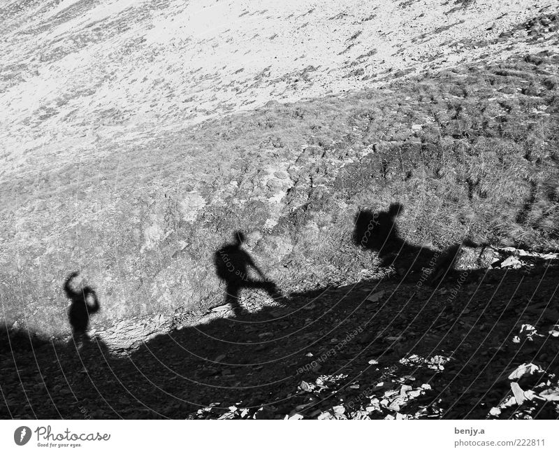 Bergbesteigung vom Calanda Freizeit & Hobby Ausflug Abenteuer Freiheit Expedition Berge u. Gebirge wandern Mensch maskulin 3 Bewegung gehen Zusammenhalt