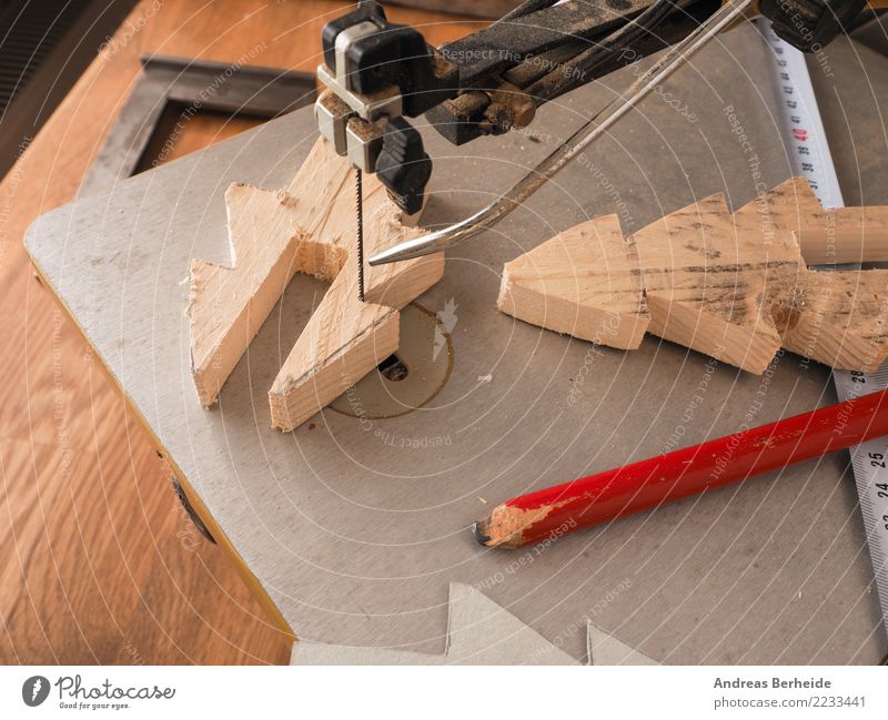 Dekoration aus Holz bauen Dekoration & Verzierung Feste & Feiern Weihnachten & Advent Erwachsenenbildung Arbeitsplatz Handwerk Business Werkzeug Säge Maschine