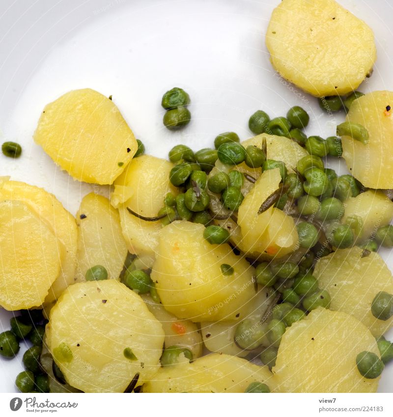 angebraten Lebensmittel Gemüse Kräuter & Gewürze Ernährung Mittagessen Abendessen Bioprodukte Vegetarische Ernährung Teller authentisch heiß gelb Kartoffeln