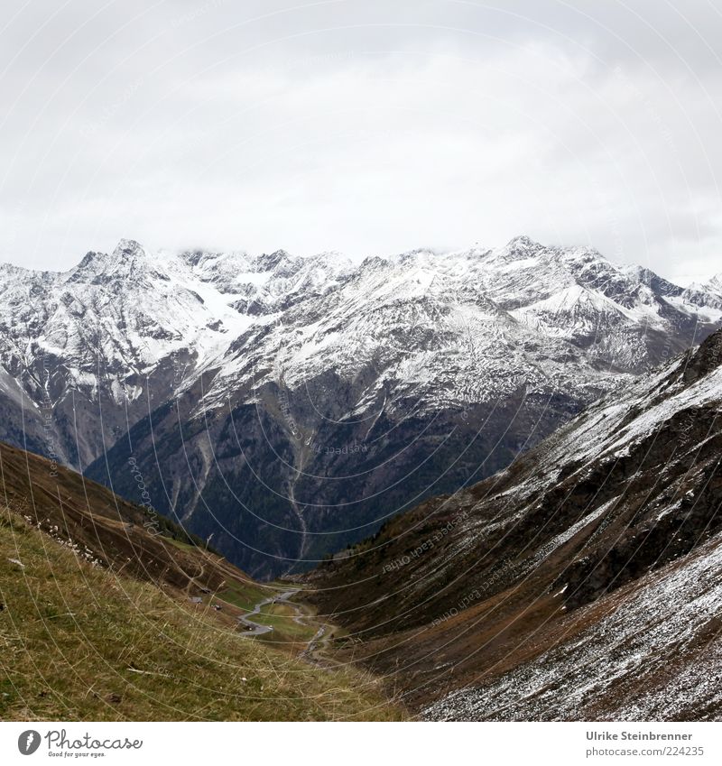 Blick auf die Ötztaler Berge vom Rettenbachgletscher Natur Landschaft Herbst Eis Frost Schnee Gras Felsen Alpen Berge u. Gebirge Ötztaler Alpen Gipfel