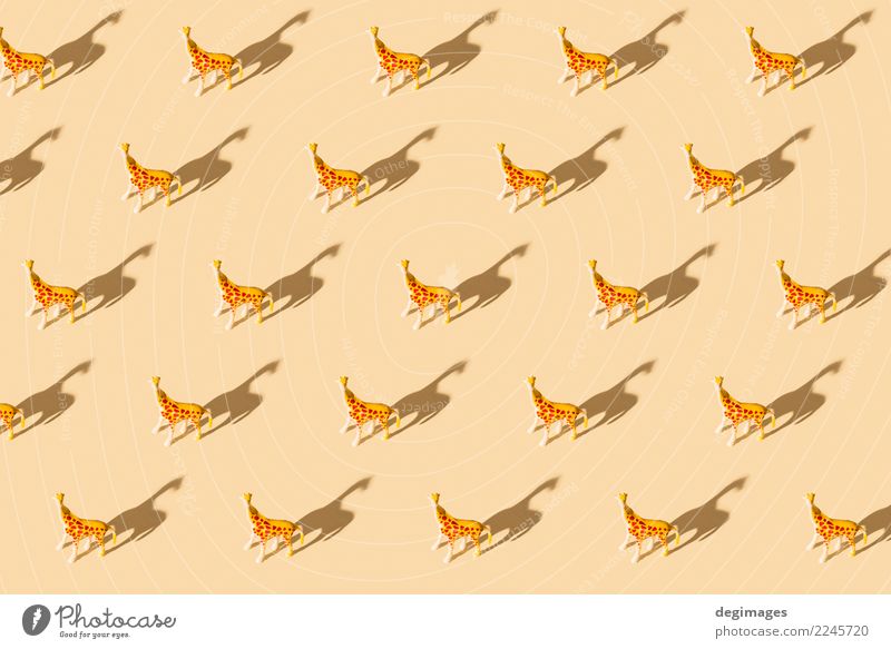 Giraffe wiederholte Miniaturmuster Design Dekoration & Verzierung Familie & Verwandtschaft Erwachsene Zoo Natur Tier Spielzeug Kunststoff klein lang wild gelb