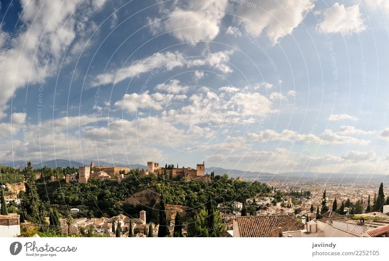 Panorama von Albaicin, Alhambra in Granada, Andalusien, Spanien Ferien & Urlaub & Reisen Tourismus Ausflug Sightseeing Städtereise Kleinstadt Stadt Haus Palast