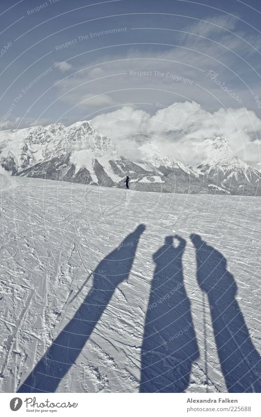 Ski heil. Sport Wintersport Skier Mensch Leben 4 Umwelt Natur Landschaft Urelemente Himmel Wolken Klima Klimawandel Schönes Wetter Schnee Alpen Berge u. Gebirge