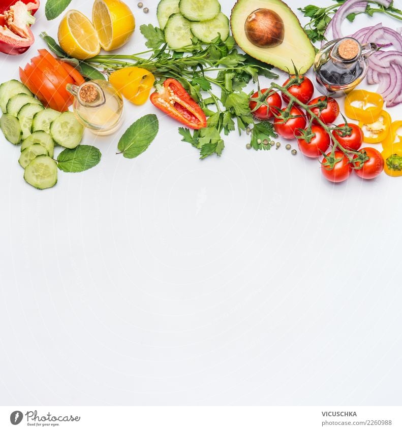 Frische Gemüse Zutaten für Salat Lebensmittel Salatbeilage Ernährung Bioprodukte Vegetarische Ernährung Diät Stil Design Gesundheit Gesunde Ernährung Restaurant