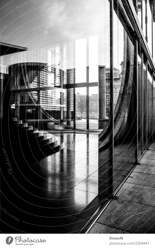 Glas und Beton Berlin Hauptstadt Stadtzentrum Menschenleer Bauwerk Gebäude Architektur Verwaltungsgebäude Mauer Wand Fassade grau schwarz weiß Regierungssitz