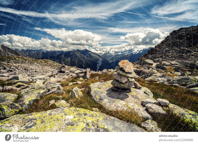 Steinmanderl Hügel Felsen Alpen Berge u. Gebirge wandern Landschaft Panorama (Aussicht) Panorama (Bildformat) Steinmännchen Bergkette Farbfoto