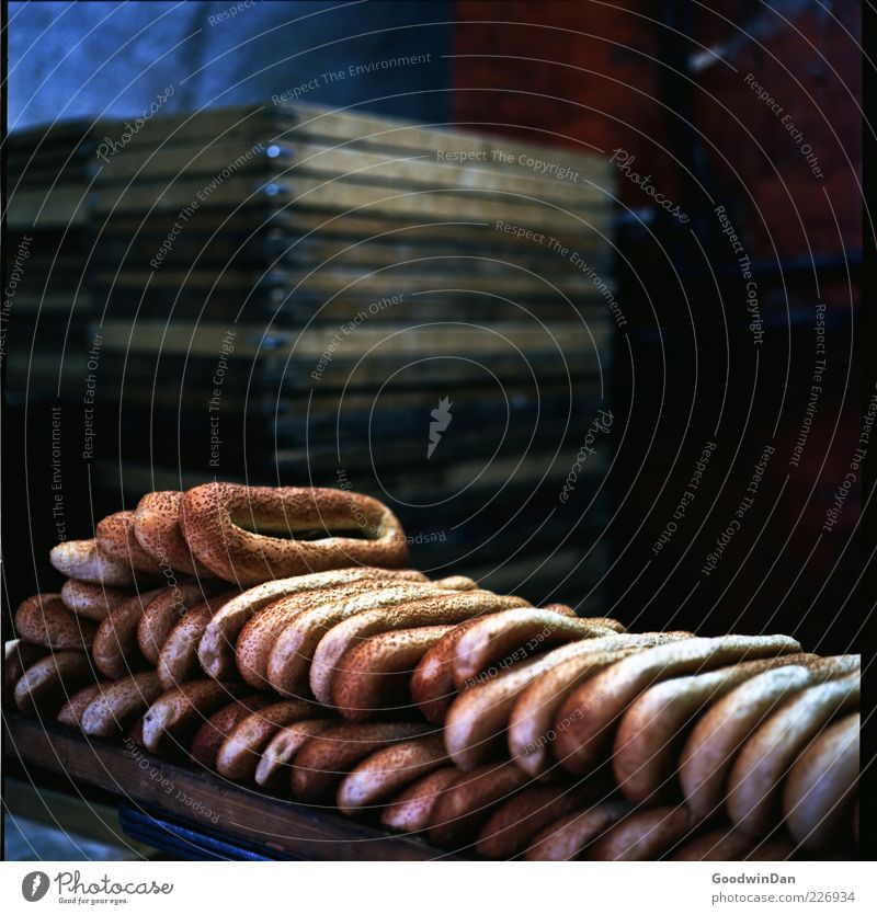 Meisterstück Lebensmittel Teigwaren Backwaren Brot Ernährung außergewöhnlich authentisch fantastisch frisch Unendlichkeit trist viele Stimmung Farbfoto