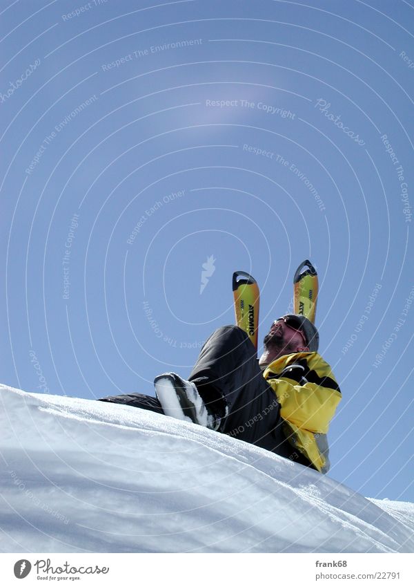 Sonne genießen Winter Skifahren Mann Schnee Freiheit