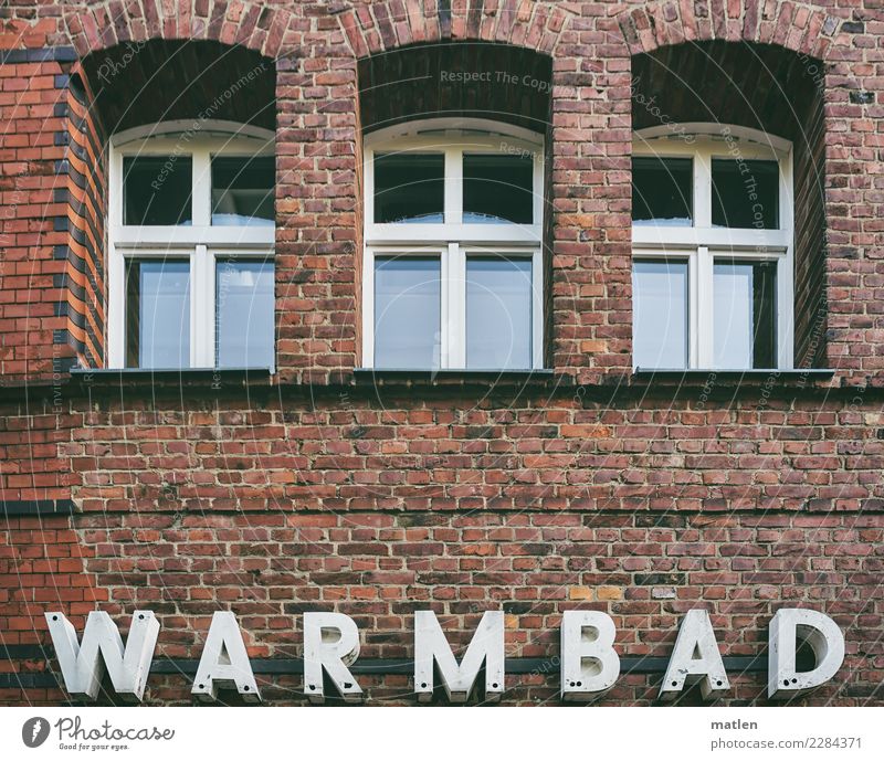 Warmbad alt Stadt weiß rot ein lizenzfreies Stock Foto