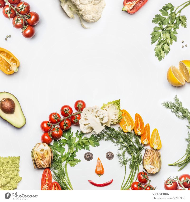 Gesundes Essen mit frischem Gemüse Lebensmittel Salat Salatbeilage Bioprodukte Vegetarische Ernährung Diät Stil Design Gesundheit Gesunde Ernährung Übergewicht