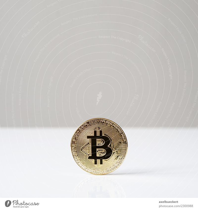 Bitcoin Münze Wirtschaft Handel Kapitalwirtschaft Börse Business Fortschritt Zukunft Informationstechnologie Internet trendy Kryptowährung Medienrummel