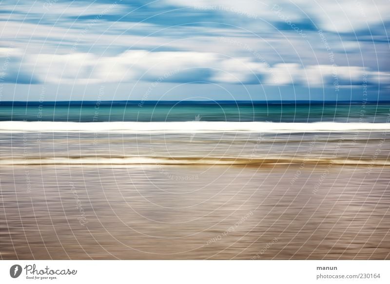 die Zeit verfliegt Natur Landschaft Urelemente Sand Wasser Himmel Wolken Sommer Schönes Wetter Wellen Küste Strand Meer fantastisch schön Fernweh Surrealismus