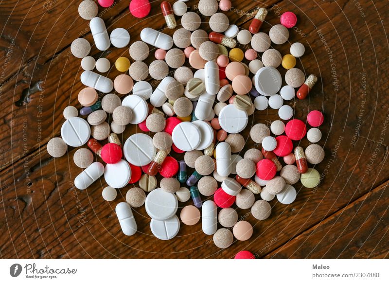 Pillen viele mehrfarbig Medikament Tablette Die Pille Rezept Kapsel Gesundheit Gesunde Ernährung Gesundheitswesen Rauschmittel Apotheke Antibiotikum Sucht