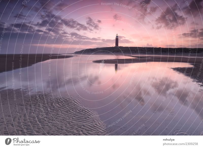 violetter Sonnenaufgang über Nordseestrand und Leuchtturm, Texel schön Ferien & Urlaub & Reisen Strand Meer Landschaft Sand Himmel Wolken Horizont