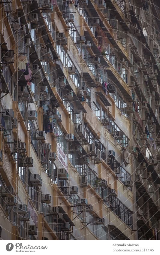 Hongkong Architektur Stadt überbevölkert Mauer Wand Balkon Fenster außergewöhnlich historisch Platzangst Hongkong Kong Herrenhaus Fassade Wohngebiet Population
