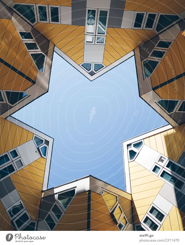 besondere Architektur in Form eines Sterns in Rotterdam; Niederlande Freiheit Sightseeing Wohnung Haus Traumhaus Baustelle Stadt Hauptstadt Stadtzentrum Skyline