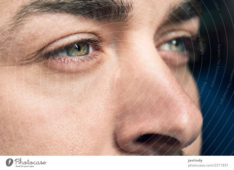Nahaufnahme der Augen des Mannes schön Haut Gesicht Mensch Junger Mann Jugendliche Erwachsene 1 30-45 Jahre grün schließen nach oben Aussicht Sehvermögen