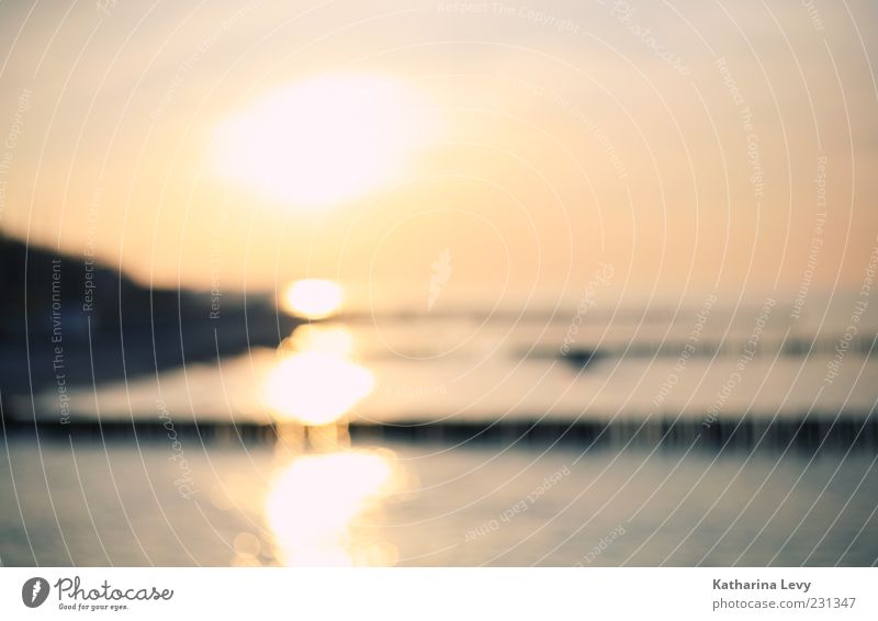 Sonnenuntergang am Meer ohne Brille ruhig Ferne Himmel Wolkenloser Himmel Sonnenaufgang Sommer Klimawandel Wetter Schönes Wetter Strand Ostsee frei