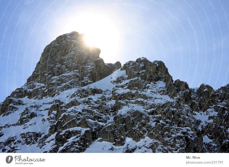 Mr.Big Umwelt Natur Landschaft Winter Klima Schönes Wetter Felsen Alpen Berge u. Gebirge Gipfel gigantisch Freiheit Einsamkeit Schneebedeckte Gipfel Wintertag