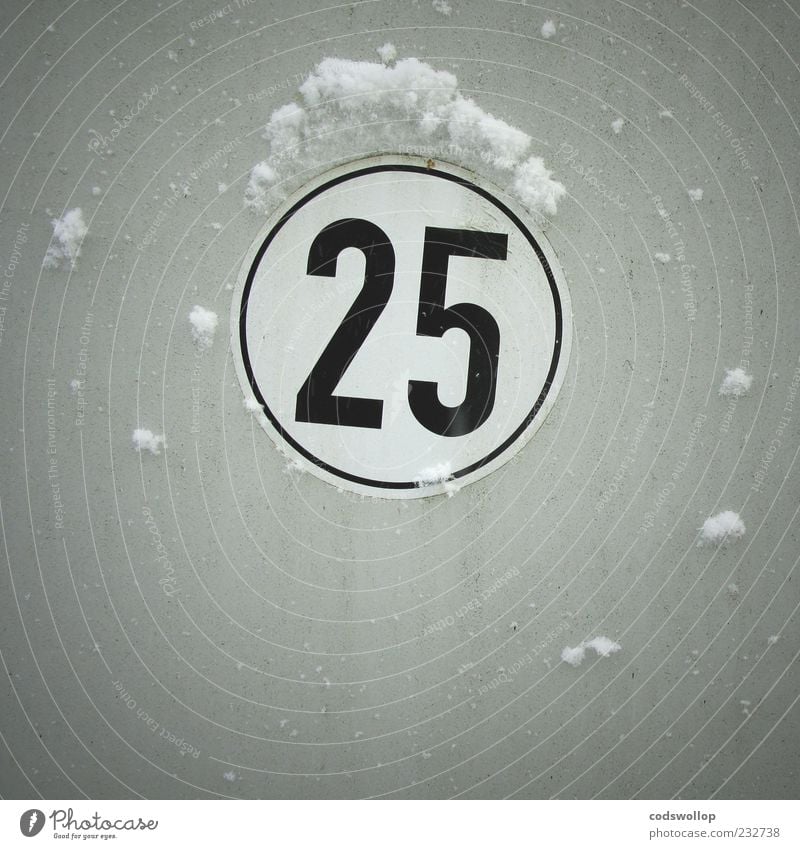 white christmas Winter Wetter Schnee Ziffern & Zahlen kalt Design 2 5 fünfundzwanzig Geschwindigkeitsbegrenzung Dezember Hinweisschild rund 25 grau
