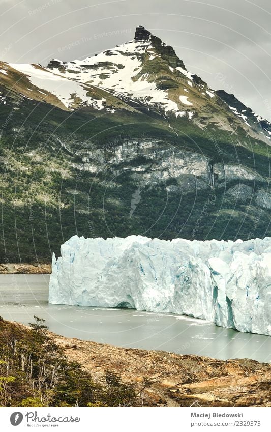 Perito Moreno Gletscherlandschaft, Argentinien. Ferien & Urlaub & Reisen Tourismus Ausflug Expedition Schnee Berge u. Gebirge wandern Natur Landschaft Himmel