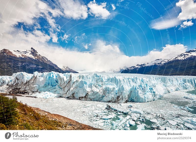 Perito Moreno Gletscher, Argentinien. Ferien & Urlaub & Reisen Tourismus Ausflug Abenteuer Ferne Expedition Schnee Berge u. Gebirge wandern Natur Landschaft