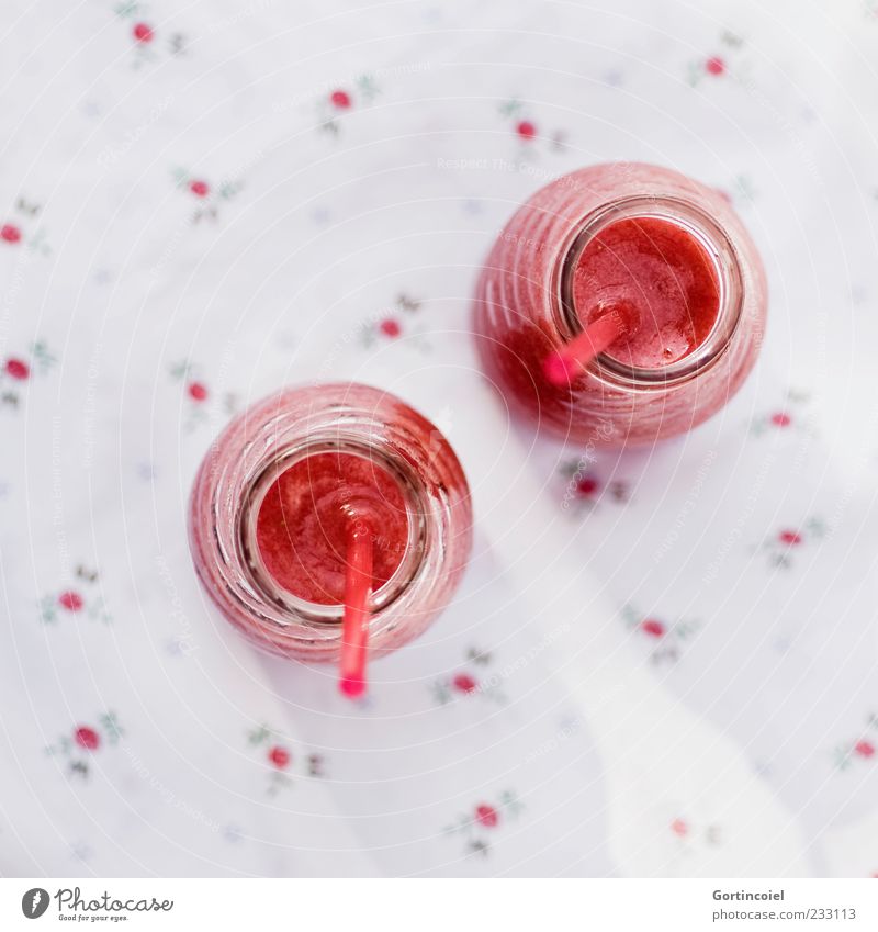 Strawberry Lebensmittel Frucht Bioprodukte Getränk Erfrischungsgetränk Limonade Saft Flasche Trinkhalm lecker rot sommerlich Mixgetränk Foodfotografie fruchtig