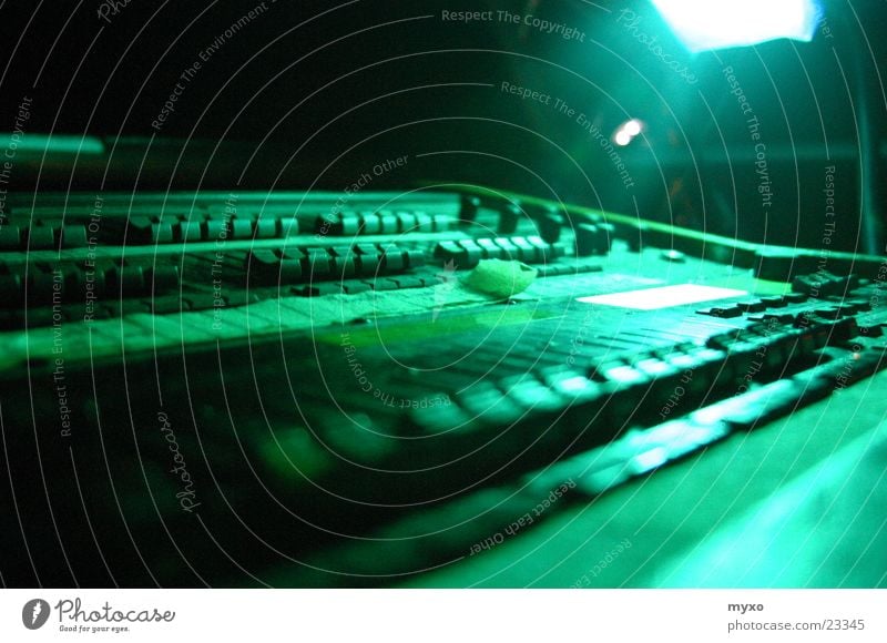 Lichtpult Musikmischpult grün Beleuchtung Regler Elektrisches Gerät Technik & Technologie Unschärfe