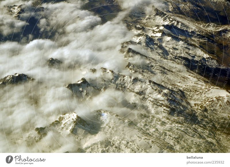 Alpynäen Umwelt Natur Landschaft Himmel Wolken Sommer Winter Schönes Wetter Schnee Felsen Alpen Berge u. Gebirge Gipfel Schneebedeckte Gipfel Pyrenäen weiß