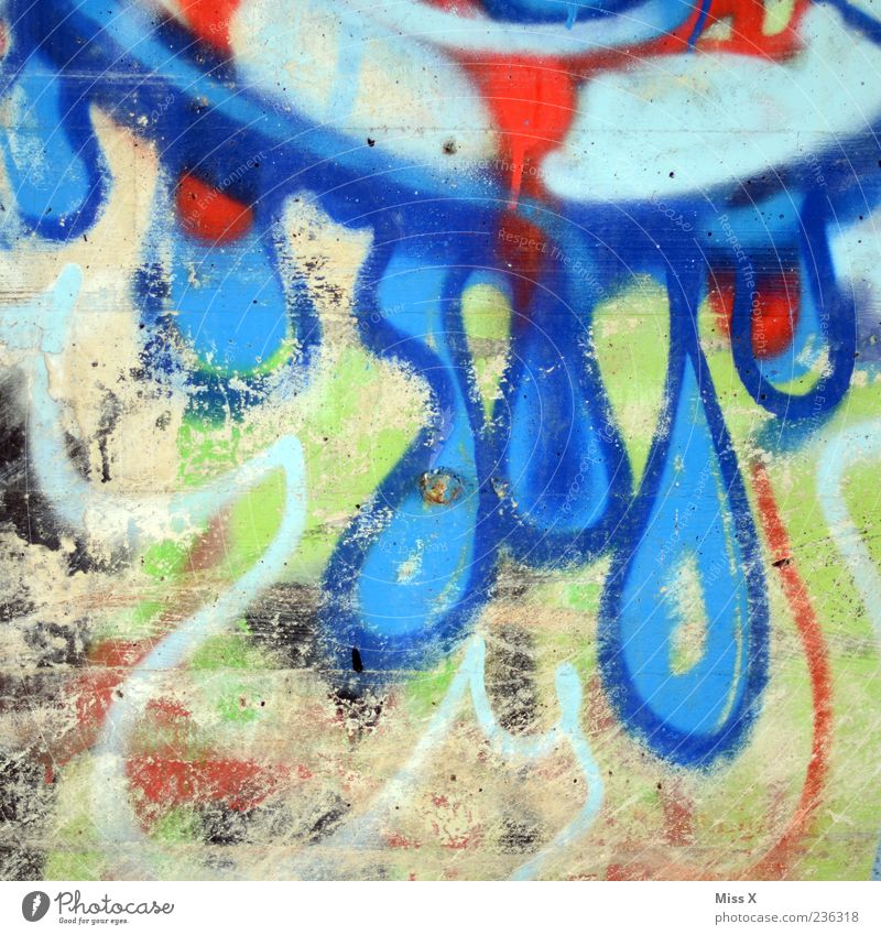 Blubb Graffiti Flüssigkeit mehrfarbig blau tropfend Tropfen Wand Mauer Farbfoto Außenaufnahme Nahaufnahme Muster Menschenleer