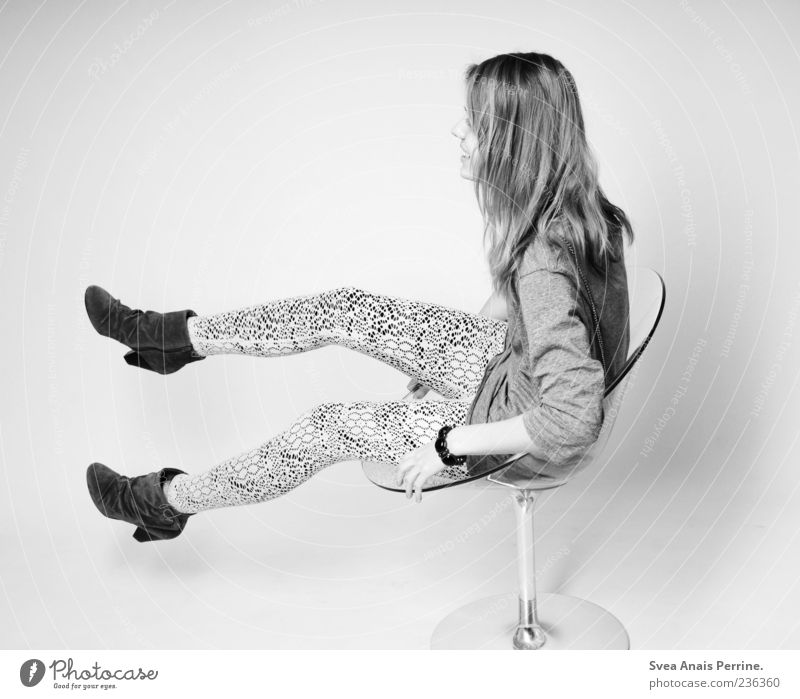 wui. feminin Junge Frau Jugendliche 1 Mensch Mode Leggings Damenschuhe langhaarig Stuhl drehen außergewöhnlich dünn Freude Glück Fröhlichkeit Lebensfreude