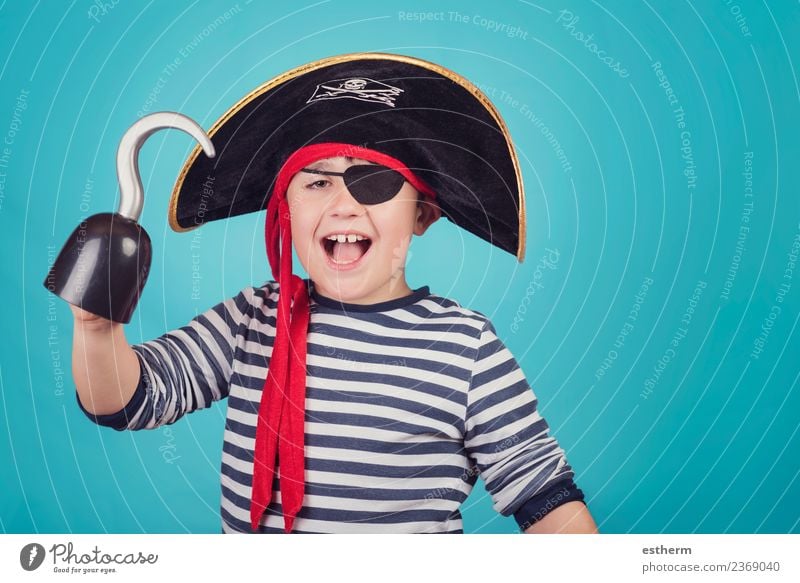 als Pirat verkleideter Junge Lifestyle Freude Ferien & Urlaub & Reisen Abenteuer Entertainment Party Veranstaltung Feste & Feiern Karneval Jahrmarkt Geburtstag