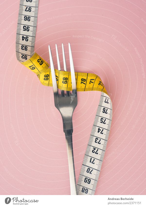 Diät, Gabel mit Maßband Ernährung Fasten Lifestyle Gesunde Ernährung Übergewicht Fitness gelb rosa ästhetisch Körperpflege cutlery diet dieting exercise fat fit