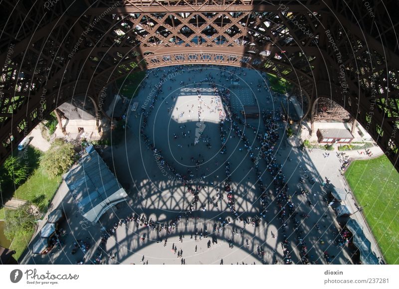 Die längste Schlange von Paris Ferien & Urlaub & Reisen Tourismus Sightseeing Städtereise Mensch Menschenmenge Frankreich Europa Hauptstadt Gebäude Architektur
