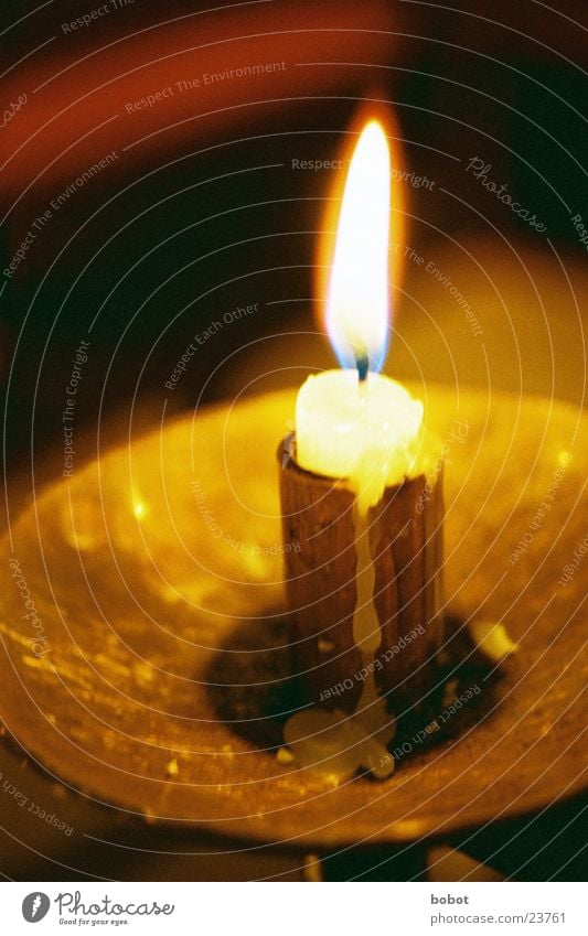 Ein Licht für jeden Kerze Physik Christentum Wachs schmelzen gelb Religion & Glaube Freizeit & Hobby Kerzendocht Flamme Wärme Brand Schalen & Schüsseln Metall