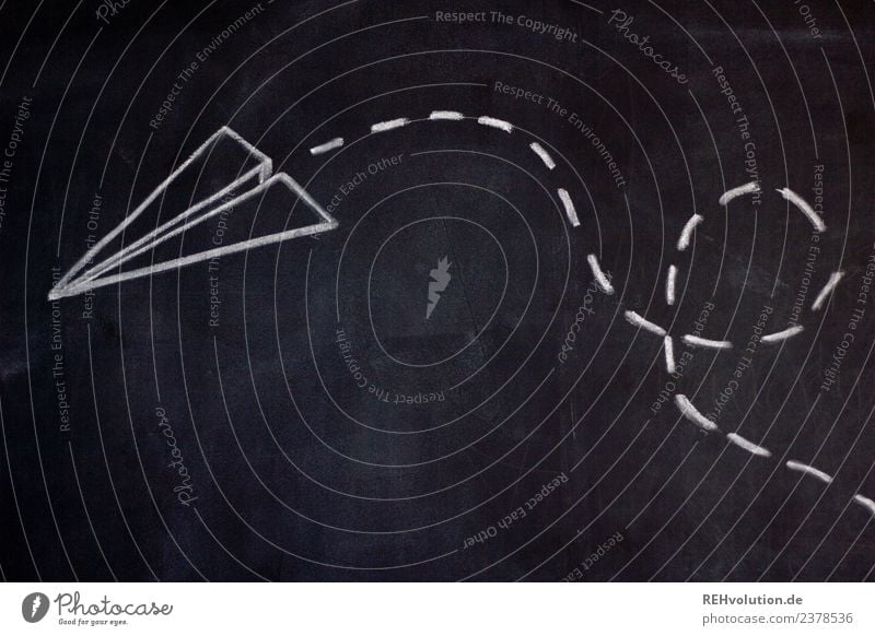 Tafelzeichnung | Papierflieger Luftverkehr Flugzeug Fluggerät fliegen außergewöhnlich schwarz Abenteuer Beginn Freiheit Kreativität gefaltet gemalt