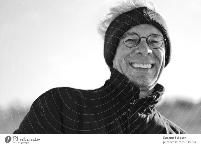 Spiekeroog | Spielking maskulin Kopf Freude Glück Zufriedenheit Lebensfreude Begeisterung Optimismus Kraft Lächeln lachen Stirnband Jacke Brille Brillenträger