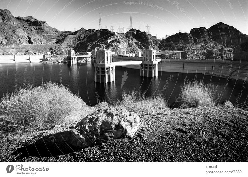 Hoverdam Arizona Nevada USA Schwarzweißfoto Landschaft Technik & Technologie Hoover Dam Staumauer Architektur Stausee Wasser Menschenleer Colorado River