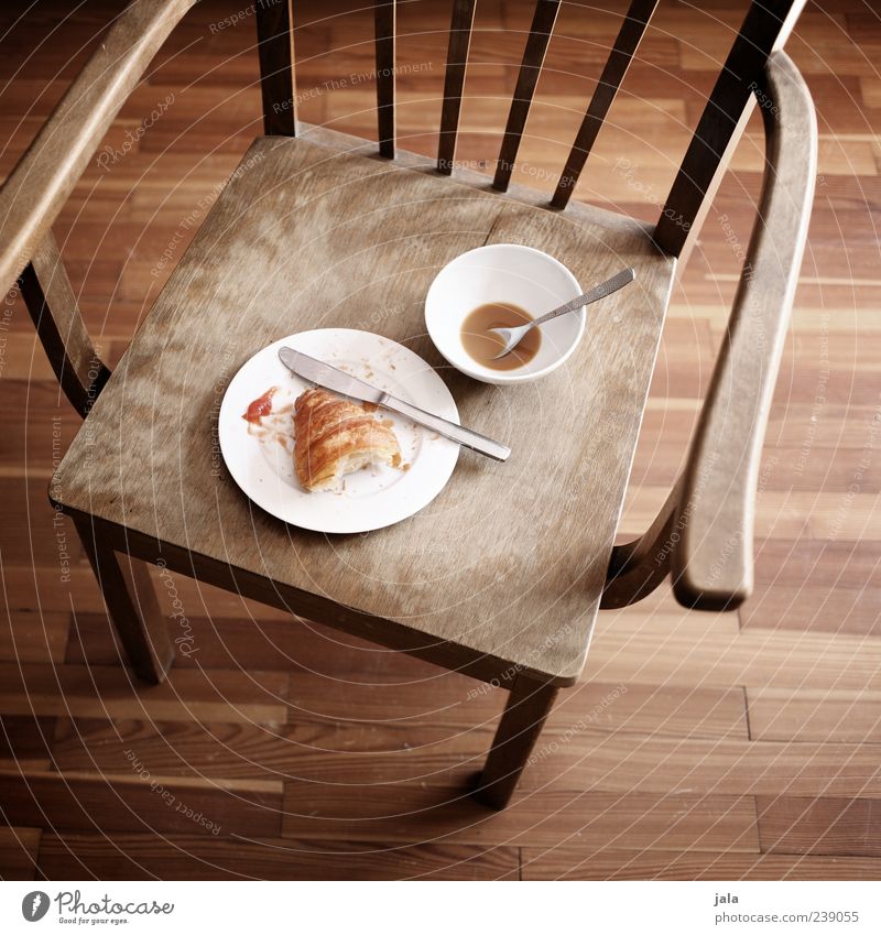 französisches frühstück Lebensmittel Teigwaren Backwaren Croissant Marmelade Butter Getränk Heißgetränk Kaffee Cafe au Lait Geschirr Teller Schalen & Schüsseln