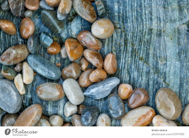Kieselsteine über der Steinkomposition als Hintergrund. Design Erholung Schwimmbad Strand Meer Dekoration & Verzierung Tapete Wissenschaften Menschengruppe