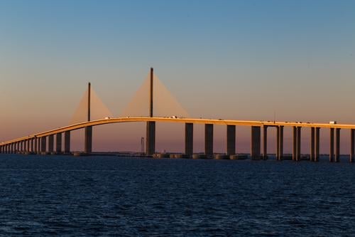 Sunshine Skyway Bridge Ferien & Urlaub & Reisen Tourismus Ferne Sommer Sommerurlaub Meer Umwelt Wolkenloser Himmel Sonnenaufgang Sonnenuntergang Tampa Florida