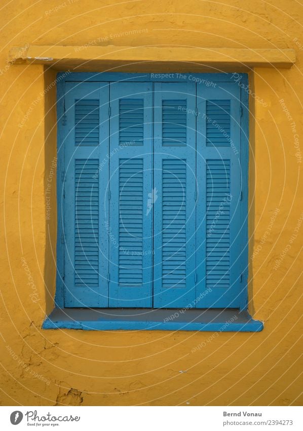 Holzfensterläden in einem griechischen Haus Ferien & Urlaub & Reisen Tourismus Sommer Sommerurlaub Kreta Griechenland Dorf Mauer Wand Fassade Fenster