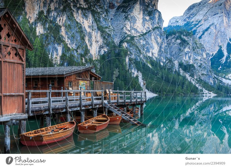 Bootshaus am Pragser Wildsee_001 Erholung Ferien & Urlaub & Reisen Tourismus Ausflug Abenteuer Camping Sommerurlaub Berge u. Gebirge wandern Wasser See