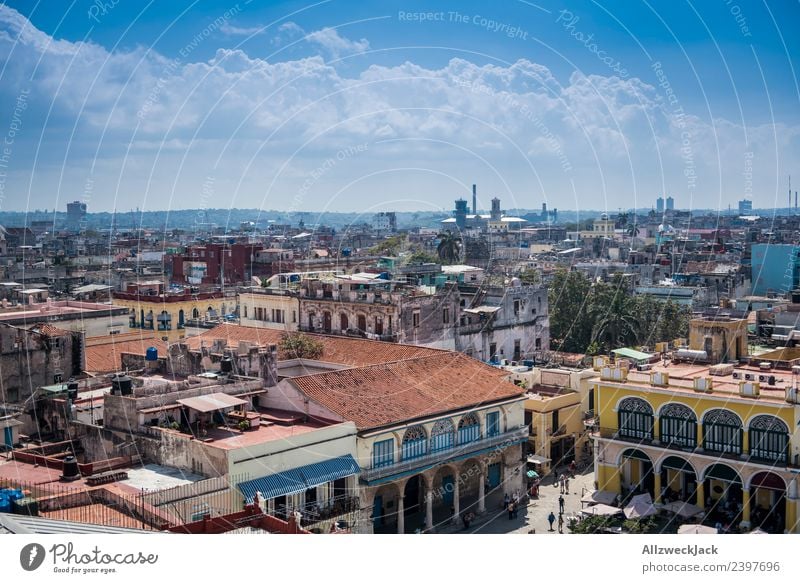Blick auf die Skyline von Havanna Kuba Insel Sozialismus Ferien & Urlaub & Reisen Reisefotografie Ausflug Sightseeing Stadt Blauer Himmel Wolkenloser Himmel