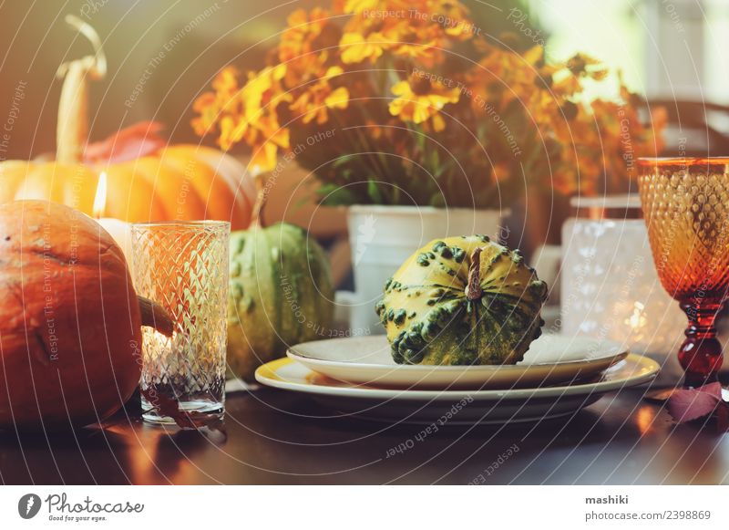 herbstliche traditionelle Tischdekoration für Thanksgiving Gemüse Abendessen Teller Stil Dekoration & Verzierung Feste & Feiern Erntedankfest Halloween Herbst