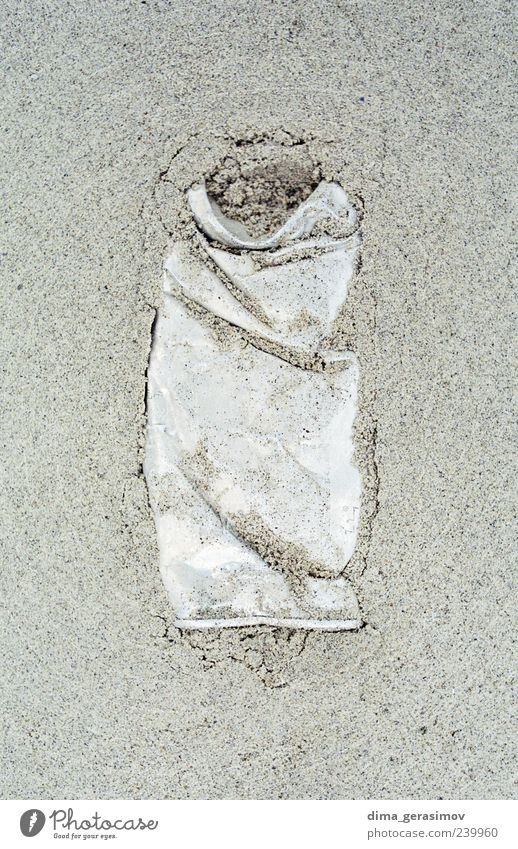 Dose Sand Metall Stahl Traurigkeit Farbfoto Außenaufnahme Menschenleer Tag Abend
