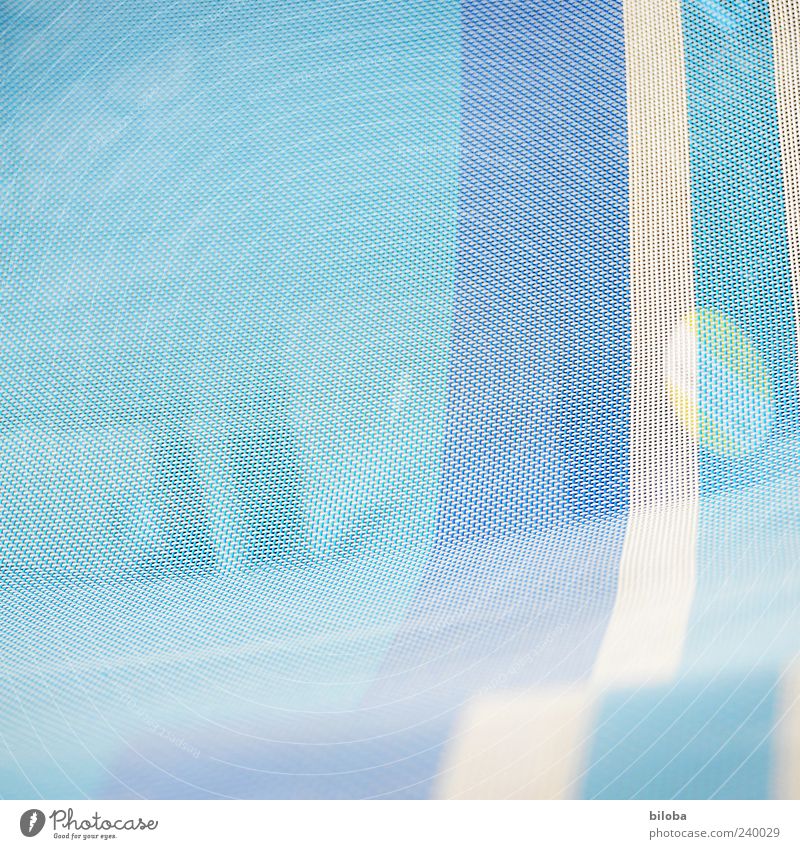 IIIOI blau weiß Hintergrundbild Strukturen & Formen Streifen Muster gewebt Liegestuhl Stoff fein zart Farbfoto abstrakt Menschenleer Textfreiraum links