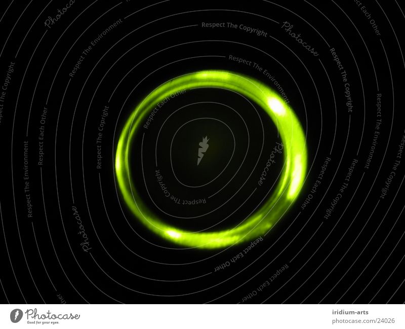 ufo_2 UFO Licht grün Nacht schwarz Langzeitbelichtung Lampe Lichterscheinung ellipse Nahaufnahme