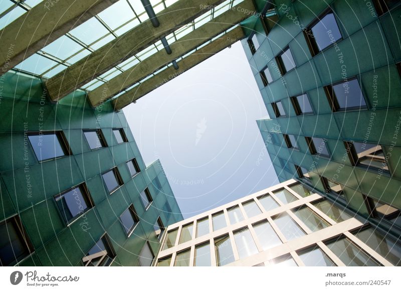 T Bankgebäude Gebäude Architektur Fassade Fenster Perspektive Symmetrie himmelwärts Farbfoto Außenaufnahme Menschenleer Textfreiraum Mitte Froschperspektive